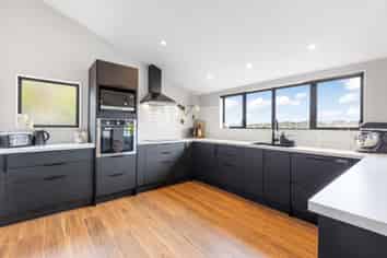 39a David Crescent, Karori