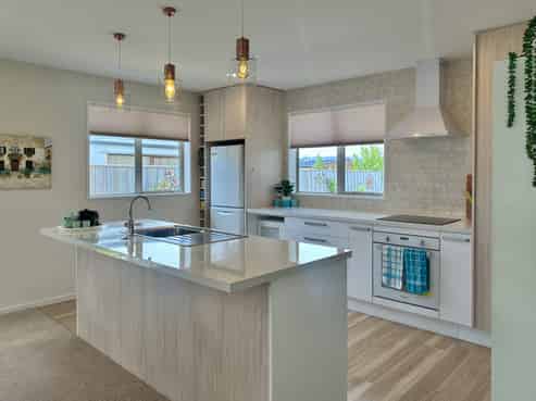 6 Burke Lane, Amberley