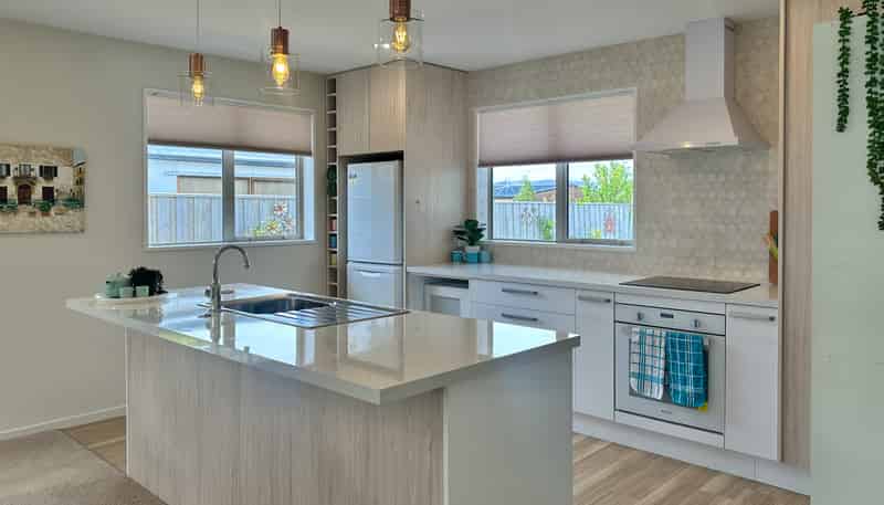 6 Burke Lane, Amberley