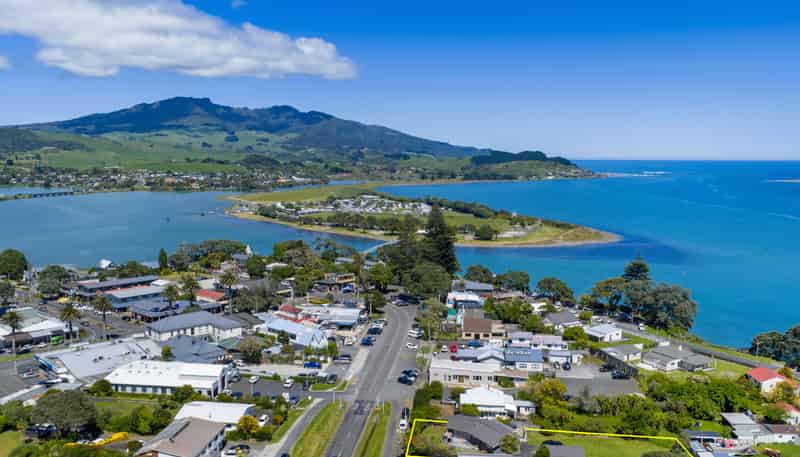 20 Wallis Street, Raglan