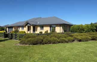 17 Loeb Pl, Rolleston