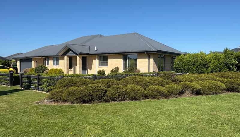17 Loeb Pl, Rolleston