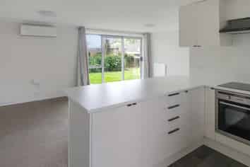 12/15 Queen Mary Avenue, New Lynn