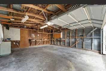 18 Bridge Avenue, Te Atatu South