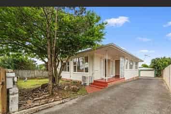 18 Bridge Avenue, Te Atatu South