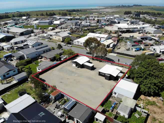 Freehold industrial ready to occupy or redevelop