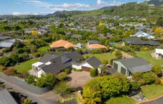 16 Ardilea Avenue, Stoke