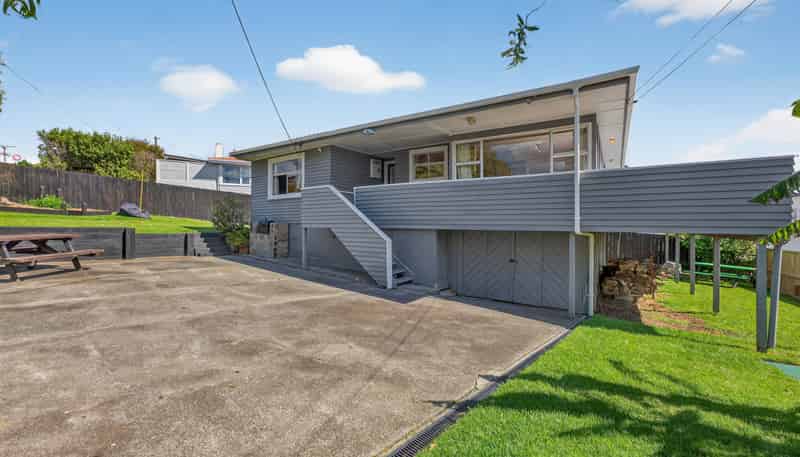 1/664 East Coast Road, Pinehill