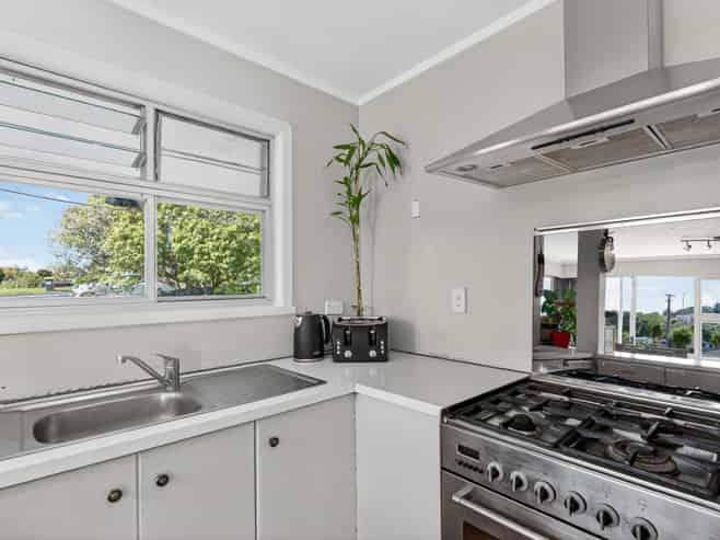 1/664 East Coast Road, Pinehill