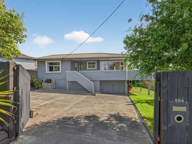 1/664 East Coast Road, Pinehill