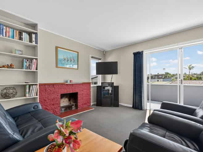 1/664 East Coast Road, Pinehill