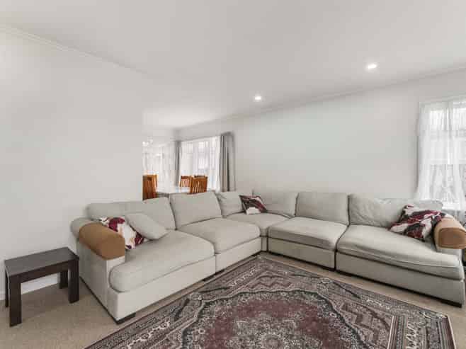 11 Adams Road, Manurewa