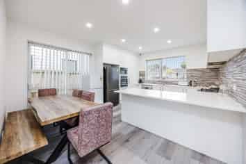 7 CARLIE STREET, Papatoetoe