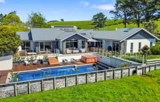 83 Clearview Road, Lepperton