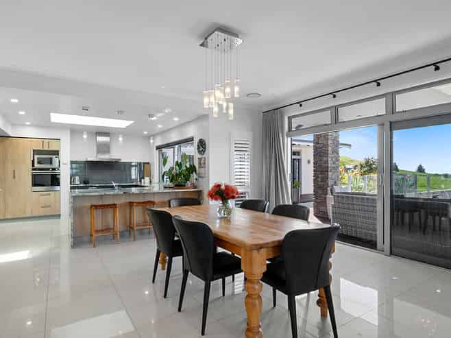 83 Clearview Road, Lepperton