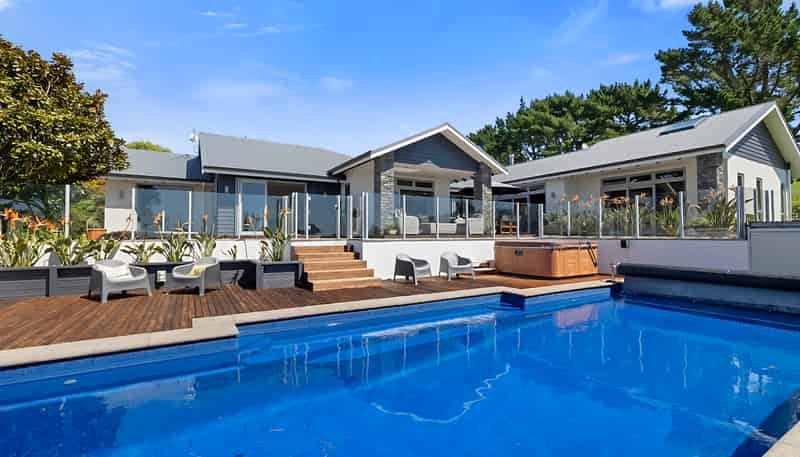 83 Clearview Road, Lepperton