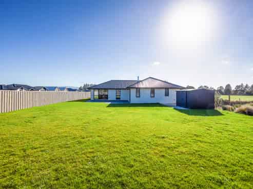 61 Greig Crescent, Amberley