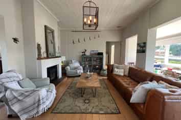 11 Ocean View Road, Milford