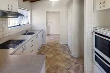 6 Ervine Place, Bucklands Beach