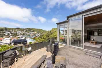 9/3 Severn Street, Island Bay