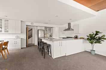 9/3 Severn Street, Island Bay