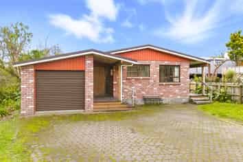 61 Ocean Road, Paraparaumu Beach