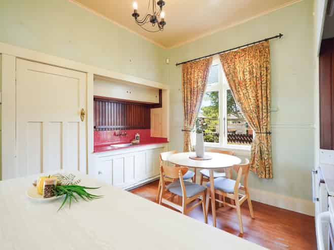 255 Herbert Street, Windsor