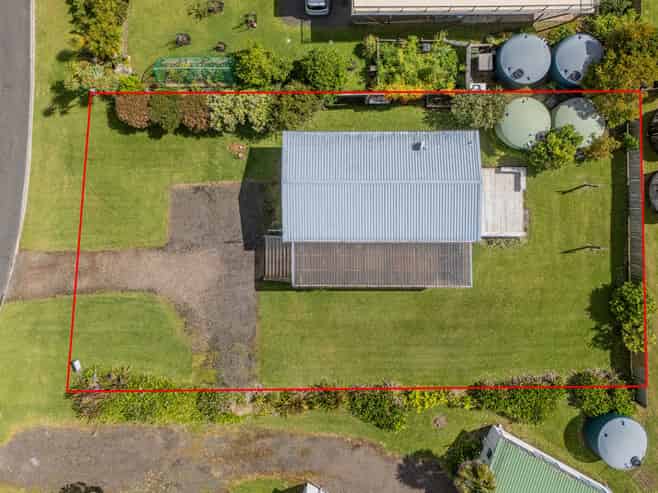 12 Thompson Place, Opito Bay