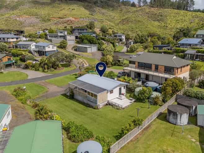 12 Thompson Place, Opito Bay