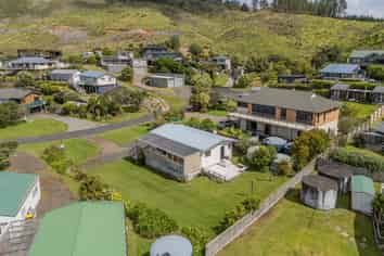 12 Thompson Place, Opito Bay