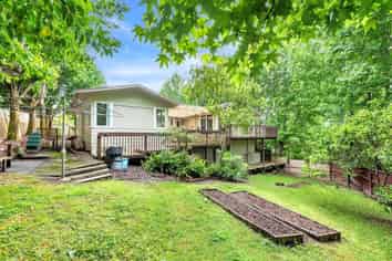 72 Fitzwater Place, Henderson