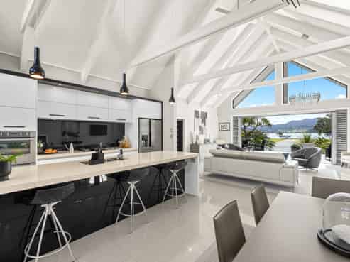 140 Omaha Drive, Omaha