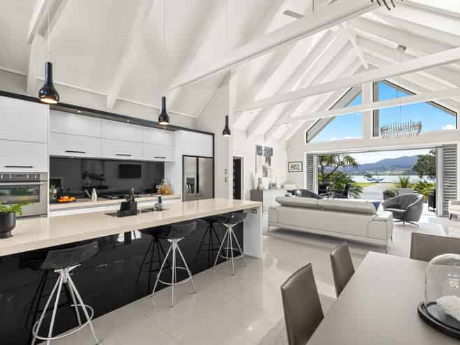 140 Omaha Drive, Omaha