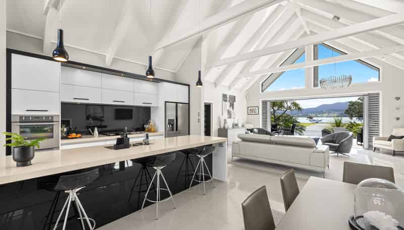 140 Omaha Drive, Omaha