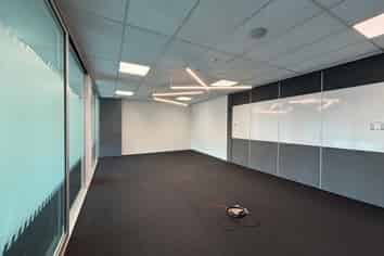 City Fringe Office -15 car parks 