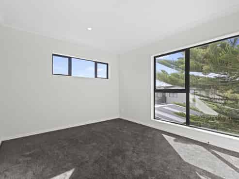 1/543 Massey Road, Mangere