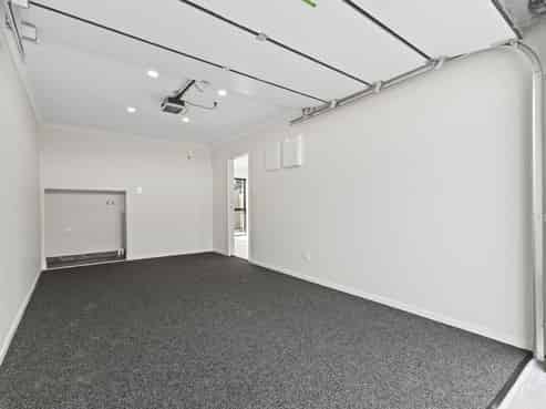 1/543 Massey Road, Mangere