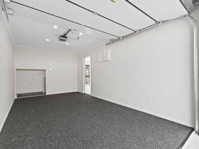 1/543 Massey Road, Mangere