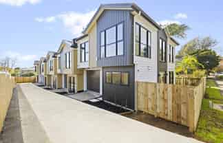 1/543 Massey Road, Mangere