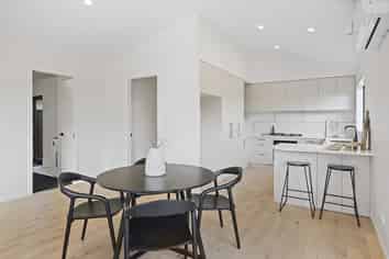 22 Oneone Street, Cambridge