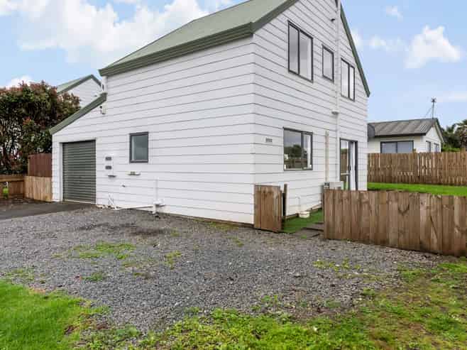 26 Barneys Farm Road, Clendon Park