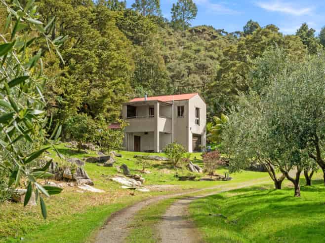 728 Ormiston Road, Waipu