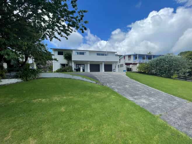 27 Bellevue Road, Brookfield