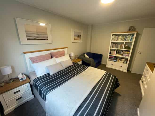 27 Bellevue Road, Brookfield