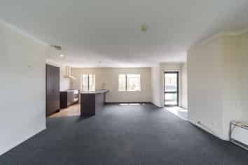 13 Harvard Court, Melville