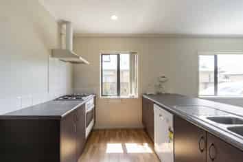 13 Harvard Court, Melville