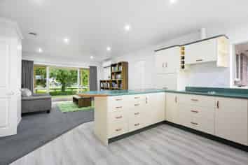 99 Robson Road, Ngahinapouri