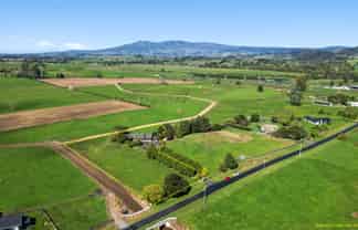 99 Robson Road, Ngahinapouri