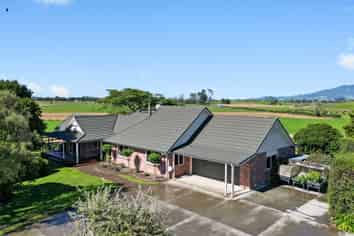 99 Robson Road, Ngahinapouri