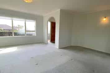 17 Princeton Parade, Albany